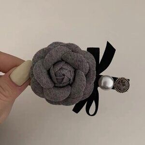 French Camellia Flower Hair Clip with Pearl & Bow – Vintage Chic Barrette